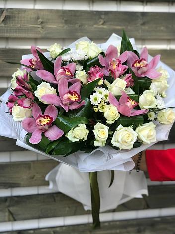 Букет цветов из: Розы и Хризантемы в Золотаревке Ставропольского края