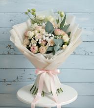 Букет цветов из:  Розы и Лизиантусы в Золотаревке Ставропольского края