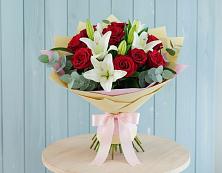 Букет цветов из:  Лилии и Розы #REPLACE_PRED# Золотаревке Ставропольского края