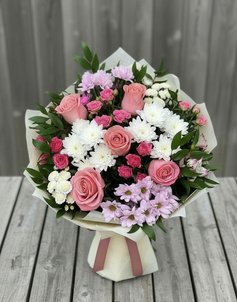 Букет цветов из: Альстромерии, Гвоздики, Розы и Хризантемы в Золотаревке Ставропольского края