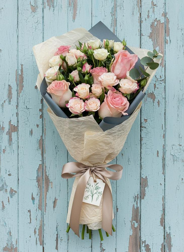 Букет цветов из: Розы в Золотаревке Ставропольского края