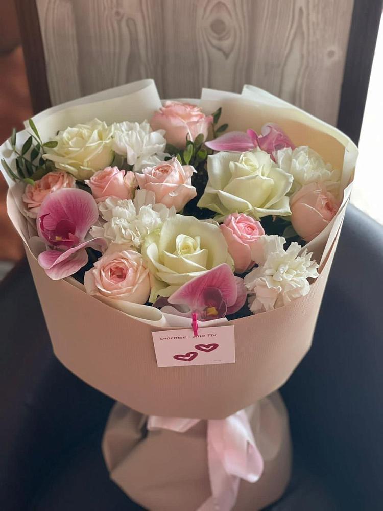 Букет цветов из: Орхидеи, Розы и Гвоздики в Золотаревке Ставропольского края