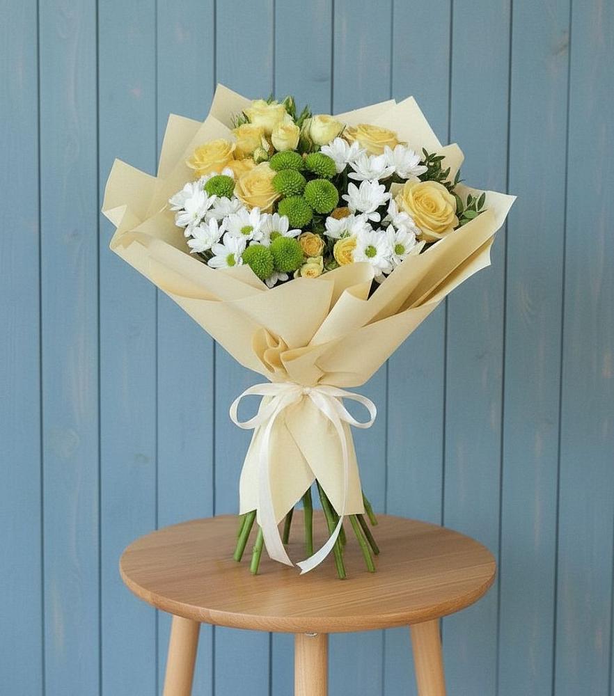 Букет цветов из: Хризантемы и Розы в Золотаревке Ставропольского края