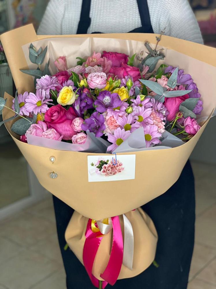 Букет цветов из: Хризантемы, Гвоздики и Альстромерии в Золотаревке Ставропольского края