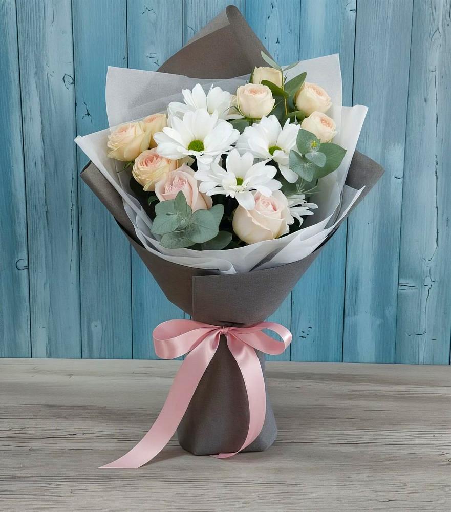 Букет цветов из: Хризантемы и Розы в Золотаревке Ставропольского края