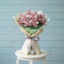 Букет цветов из:  Орхидеи и Розы в Золотаревке Ставропольского края