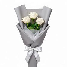 Букет 3 белые розы в Золотаревке Ставропольского края