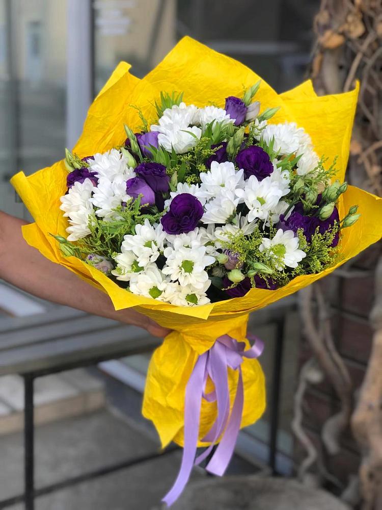 Букет цветов из: Ирисы, Хризантемы и Ромашки в Золотаревке Ставропольского края