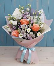 Букет цветов из:  Лизиантусы, Розы, Альстромерии и Гипсофила в Золотаревке Ставропольского края