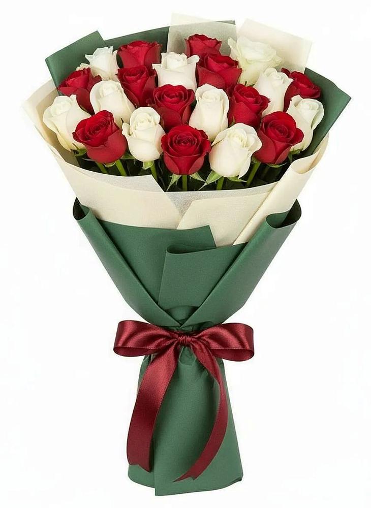 Букет Микс из красных и белых роз в Золотаревке Ставропольского края
