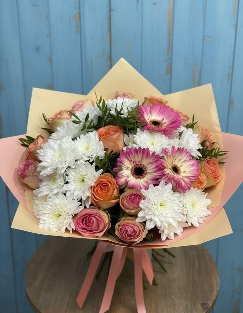 Букет цветов из: Розы, Герберы и Хризантемы в Золотаревке Ставропольского края