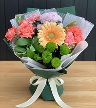 Букет цветов из:  Гвоздики, Розы, Герберы и Хризантемы в Золотаревке Ставропольского края