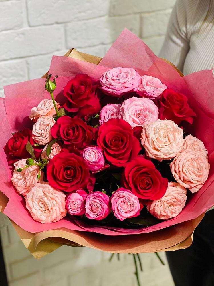 Букет цветов из: Розы в Золотаревке Ставропольского края