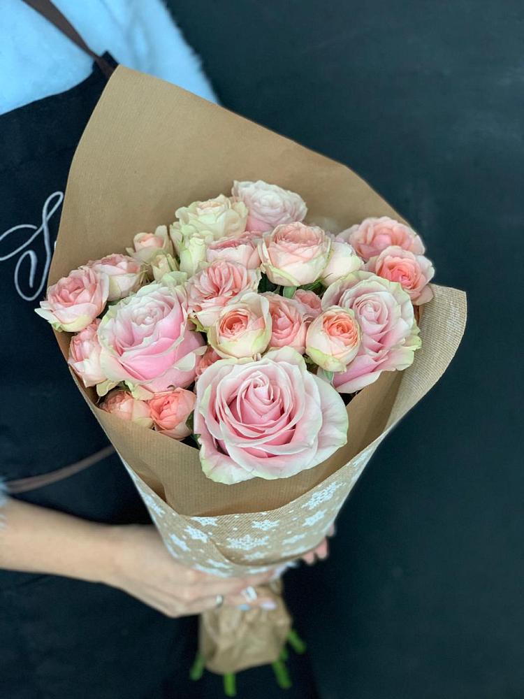 Букет цветов из: Хризантемы и Розы в Золотаревке Ставропольского края