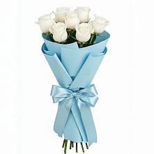 Букет 7 белых роз Проуд в Золотаревке Ставропольского края