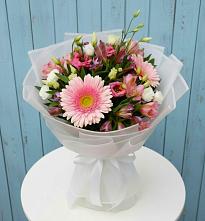 Букет цветов из:  Герберы, Альстромерии и Лизиантусы в Золотаревке Ставропольского края