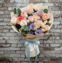 Букет цветов из:  Розы, Лизиантусы и Гвоздики #REPLACE_PRED# Золотаревке Ставропольского края