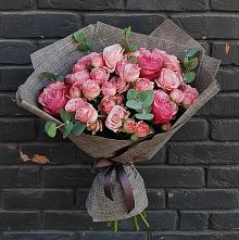Букет цветов из:  Розы в Золотаревке Ставропольского края