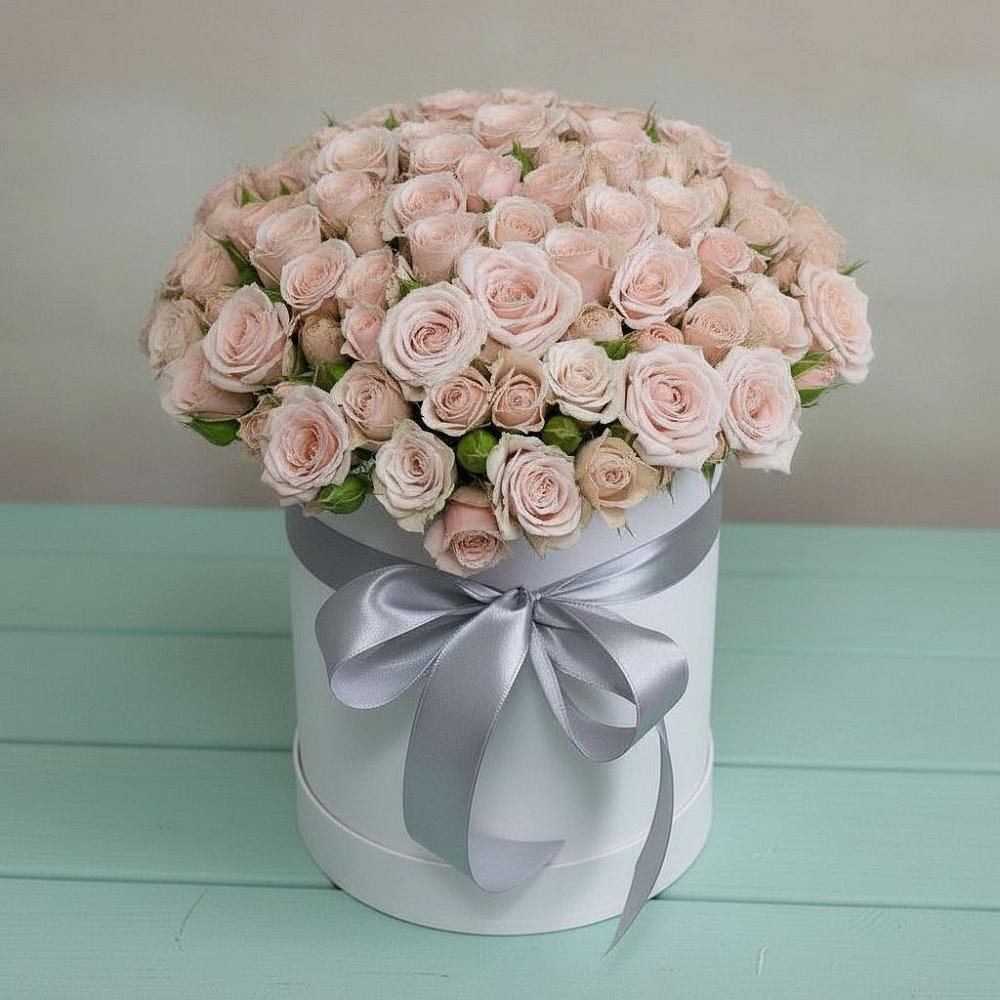 Цветочная композиция из Розы в шляпной коробке в Золотаревке Ставропольского края